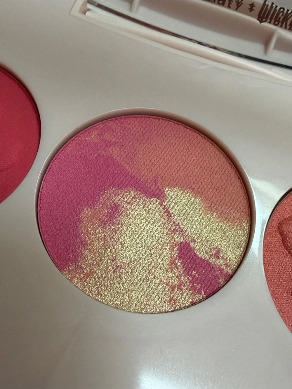 r.e.m. beauty Wicked for Good Cherry Blossom Blush Palette - Pink